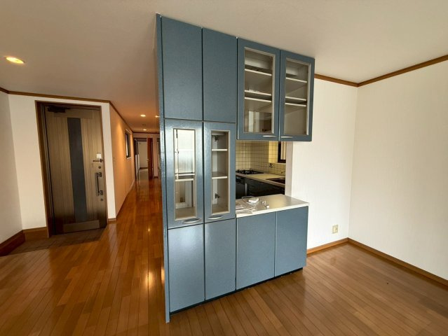 神殿マンション３号館の居間・リビング
