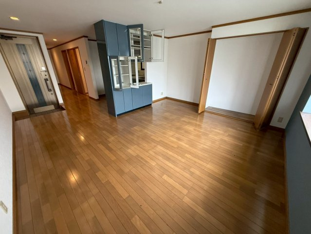 神殿マンション３号館の居間・リビング