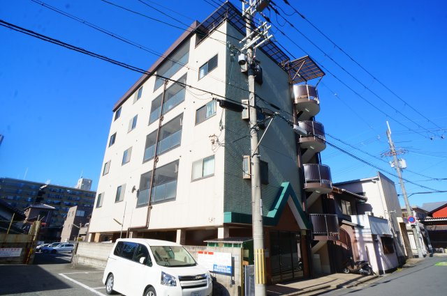 コーポ諏訪柳町の外観