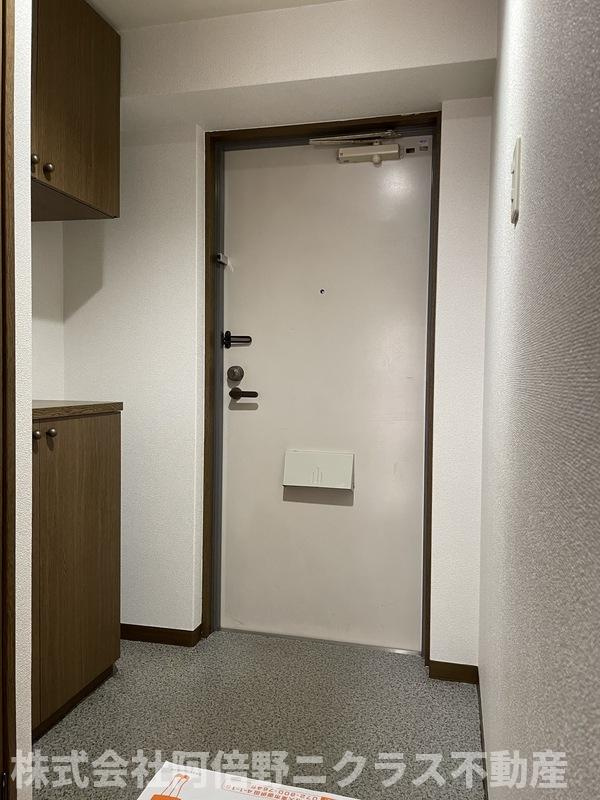 マジョール松崎町の玄関