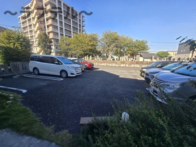 グランメール　Ｃの駐車場