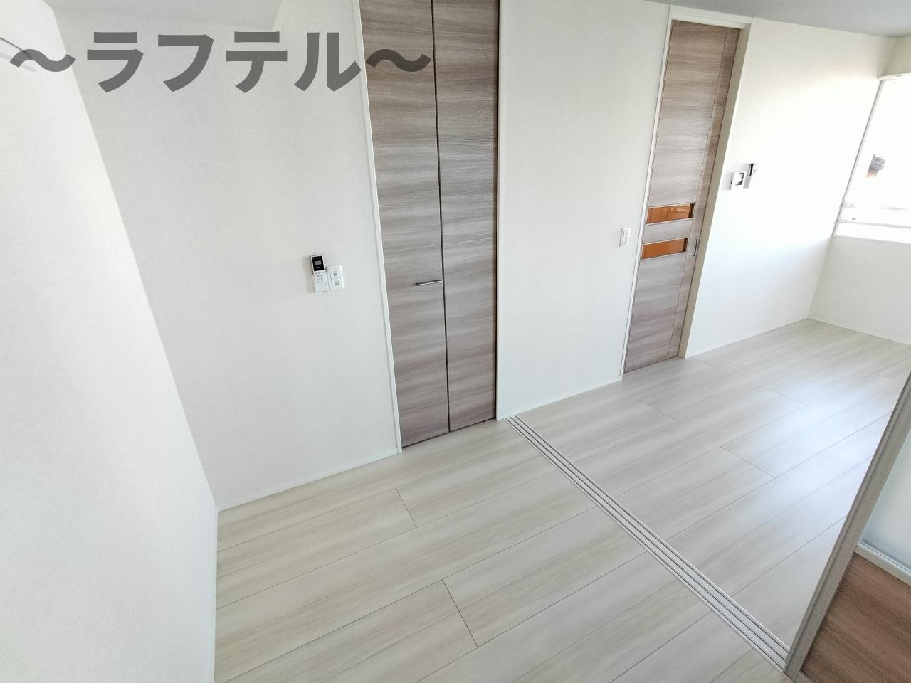 スリーカントリーの洋室|別部屋イメージ写真