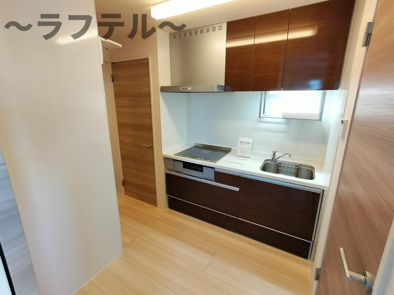 スリーカントリーのキッチン|別部屋イメージ写真