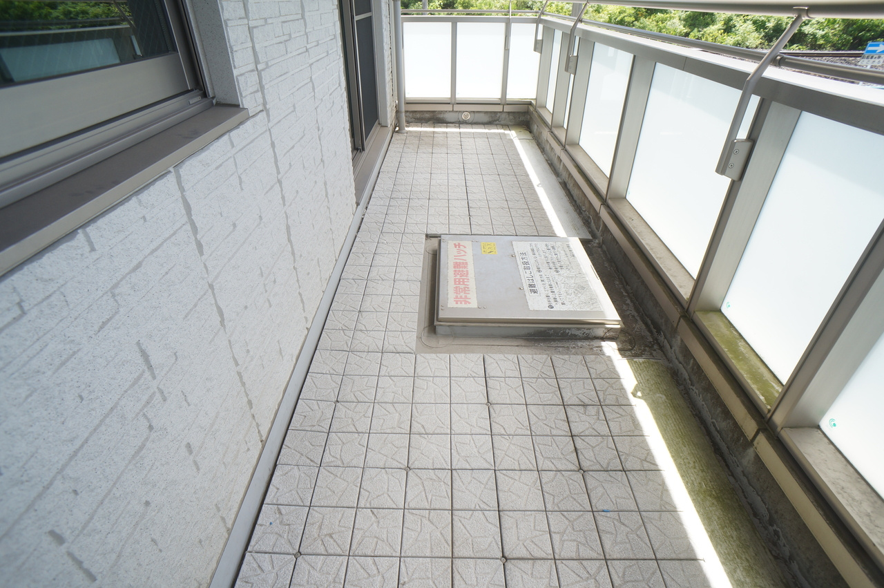 ｃｒｏｓｓｒｏａｄｓ（クロスローズ）のバルコニー|暖かな日差しのふりそそぐバルコニー