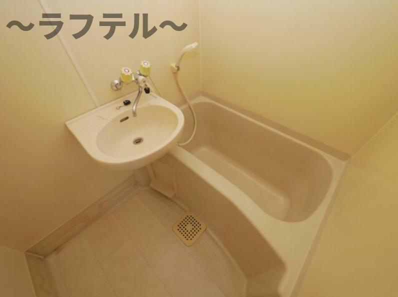 センチュリー入間の浴室