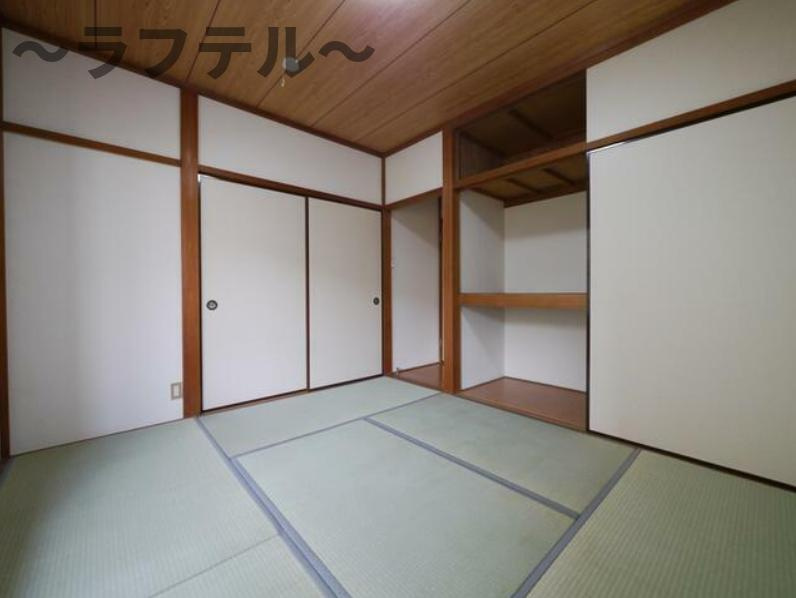 センチュリー入間の和室
