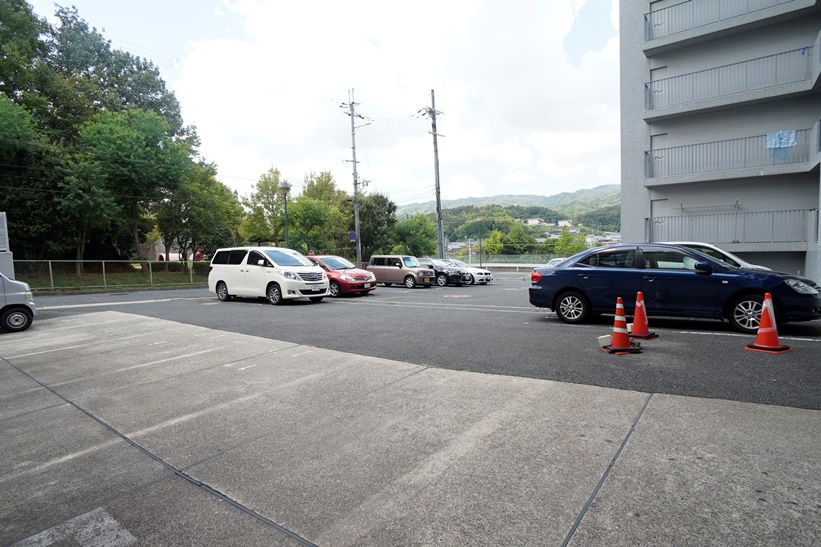 ライフコート萩の台の駐車場