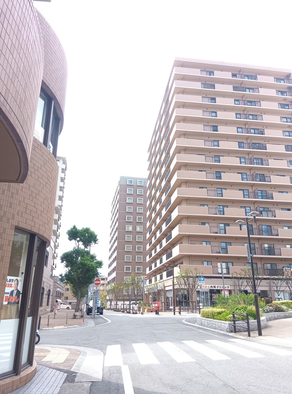 神戸市東灘区田中町２丁目の駐車場の周辺