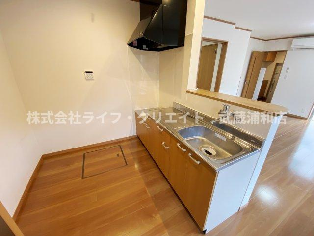 四谷3丁目テラスハウスのキッチン