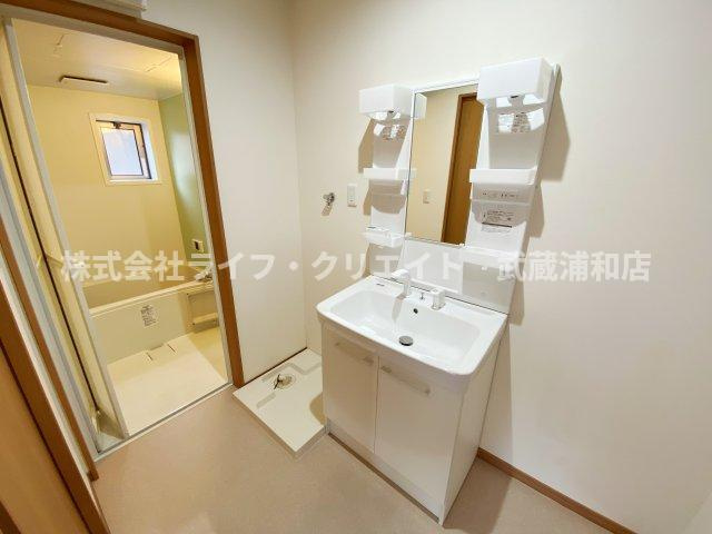 四谷3丁目テラスハウスの独立洗面台