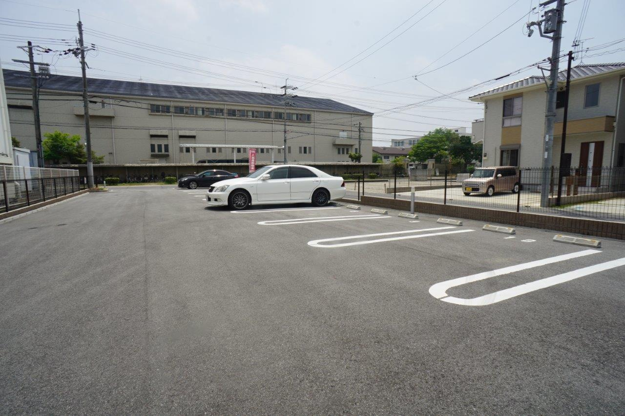 ソレイユ（田町）の駐車場