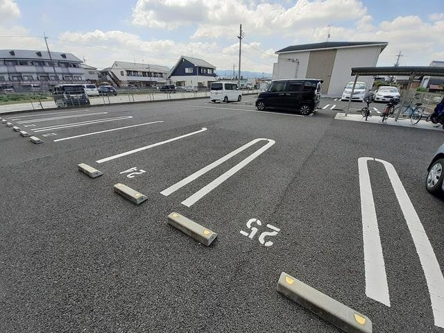 サンライズ橿原イーオスの駐車場