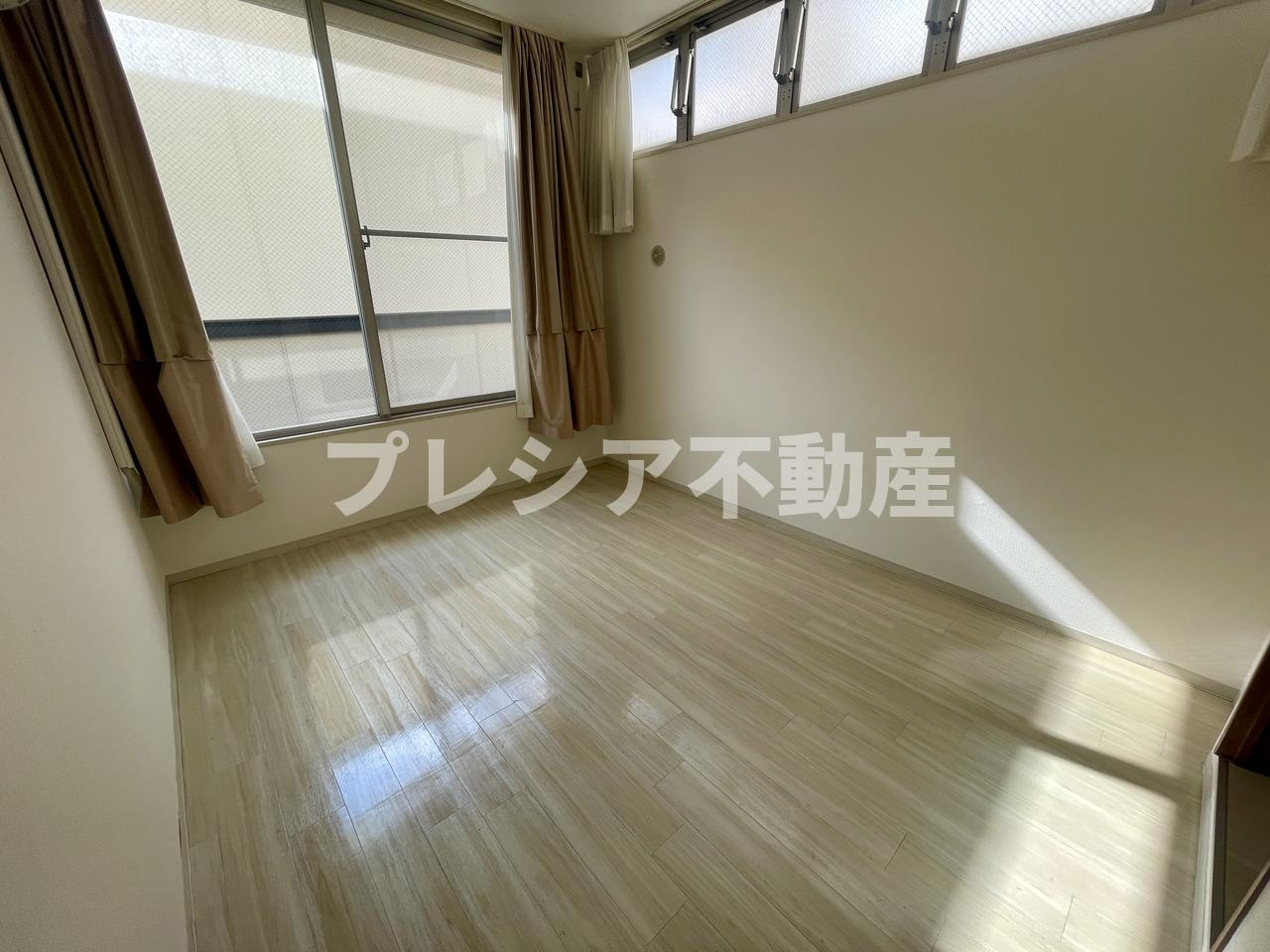 コロナール甲子園の洋室