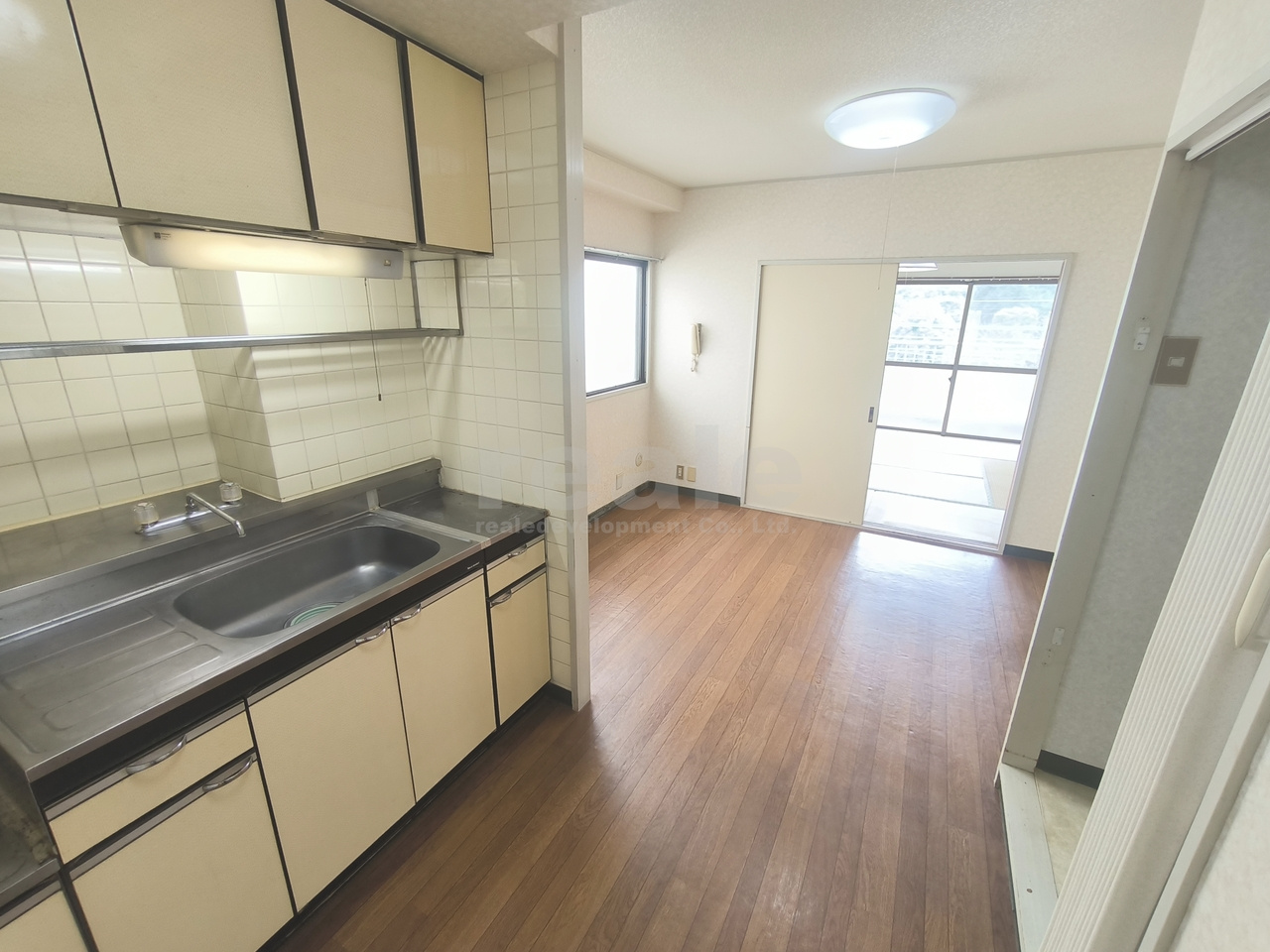 三鷹市新川６丁目の賃貸マンションの居間・リビング