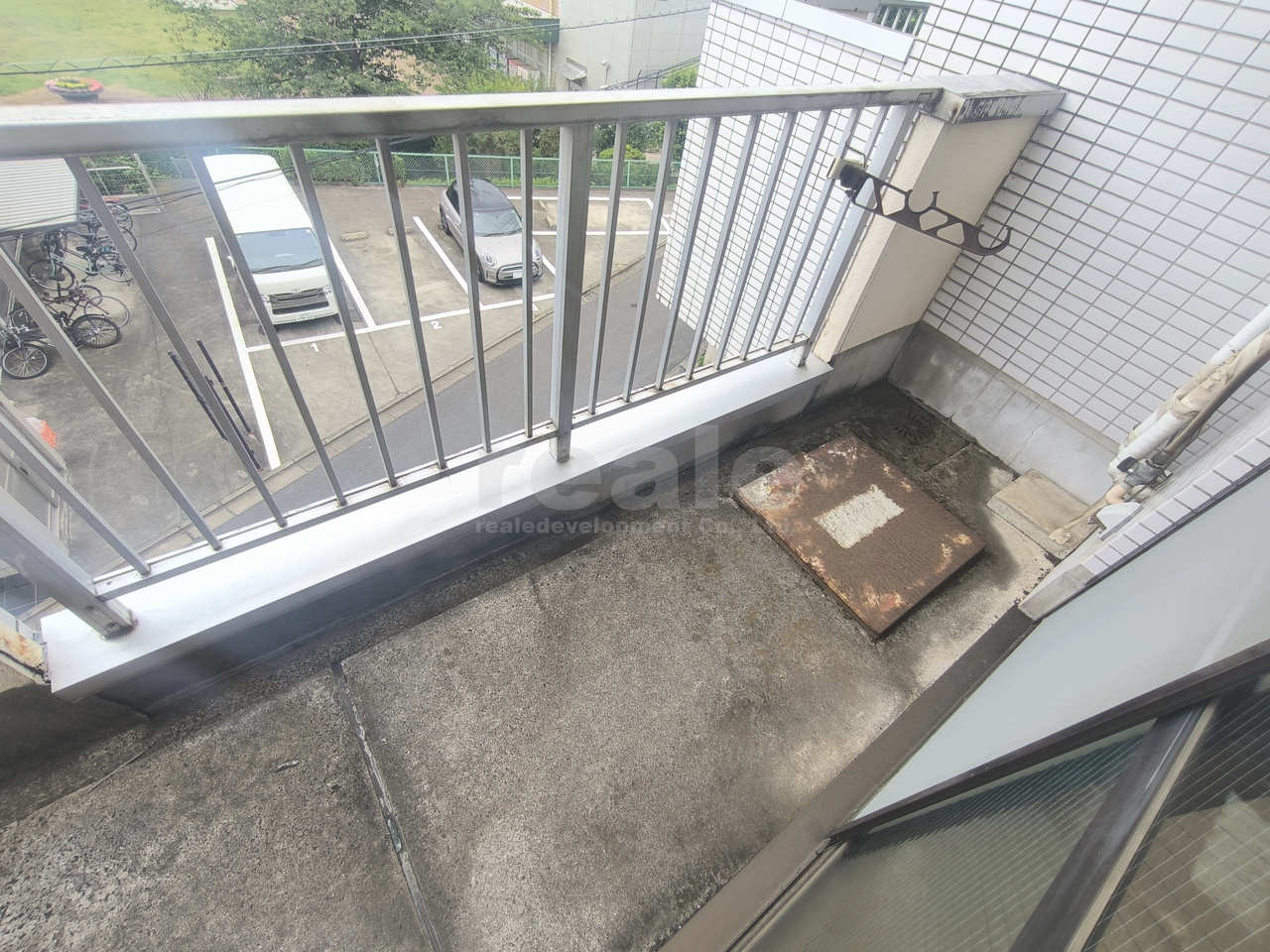 三鷹市新川６丁目の賃貸マンションのバルコニー
