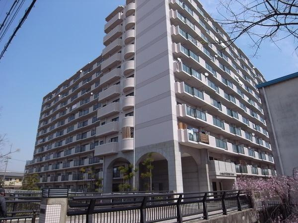 コスモワンダータウンの外観