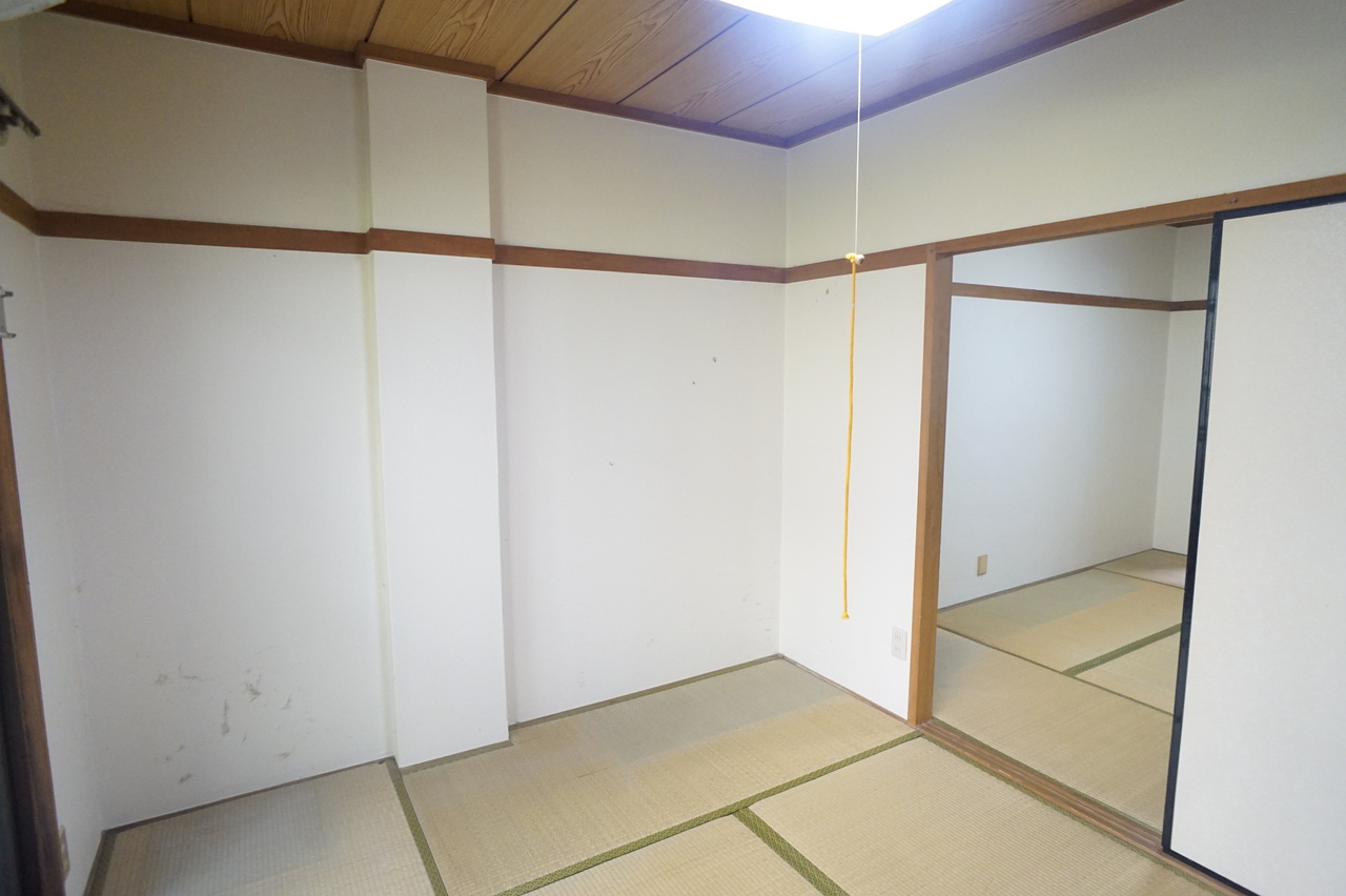 ロイヤル南生駒の和室