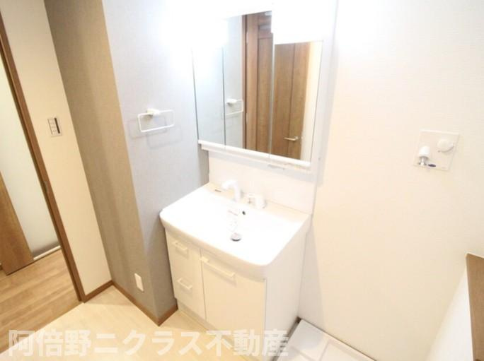 Mon maison1の洗面所|内装は別部屋の参考写真です。