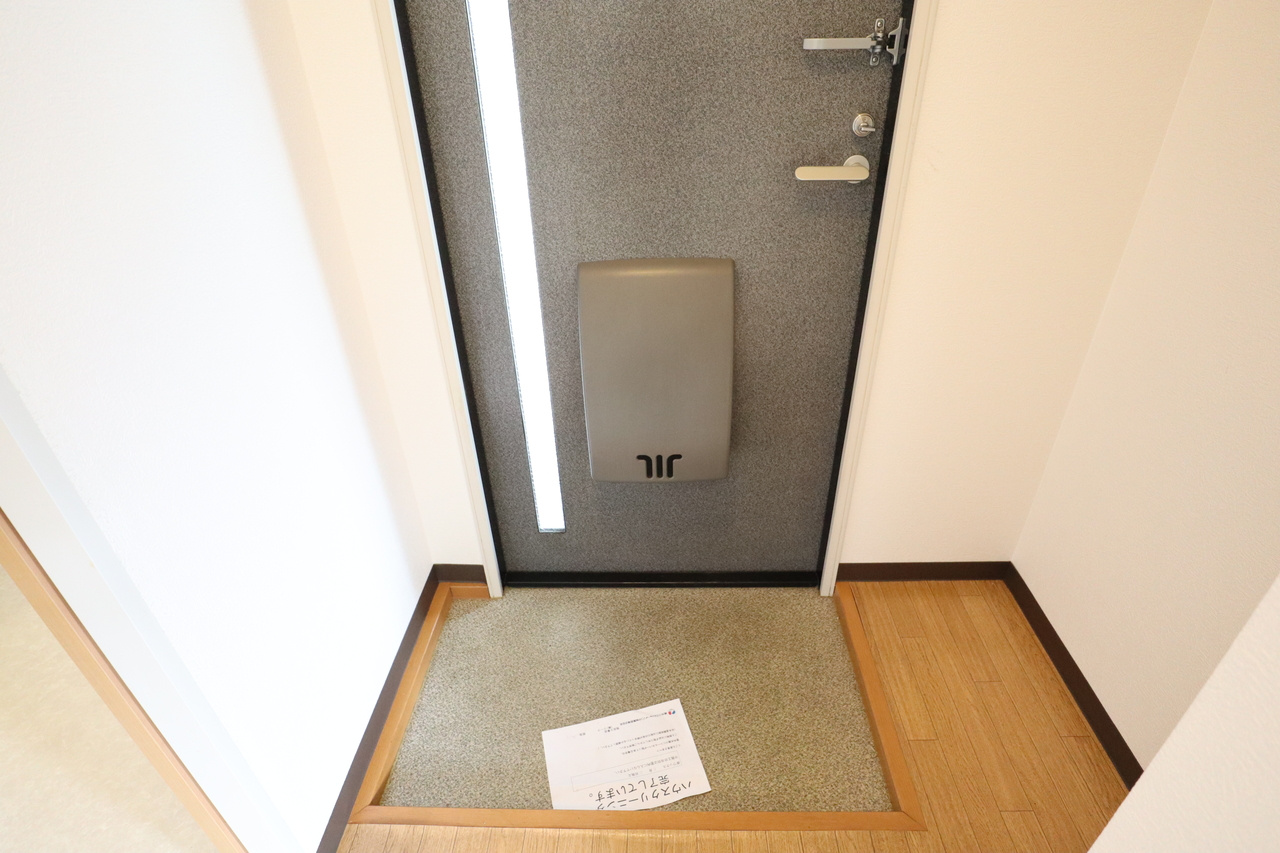 プレミール深田の玄関