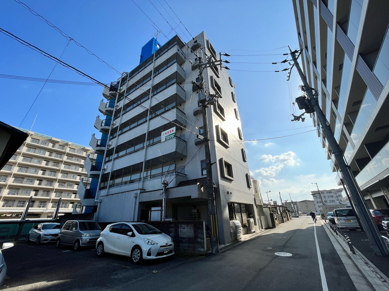 コート新大宮のエントランス