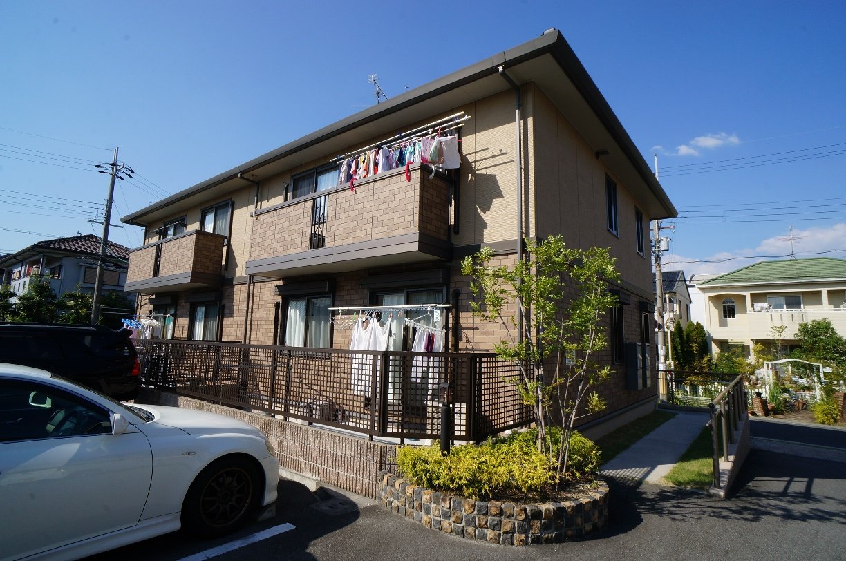 ロイヤルガーデンＥ棟の駐車場