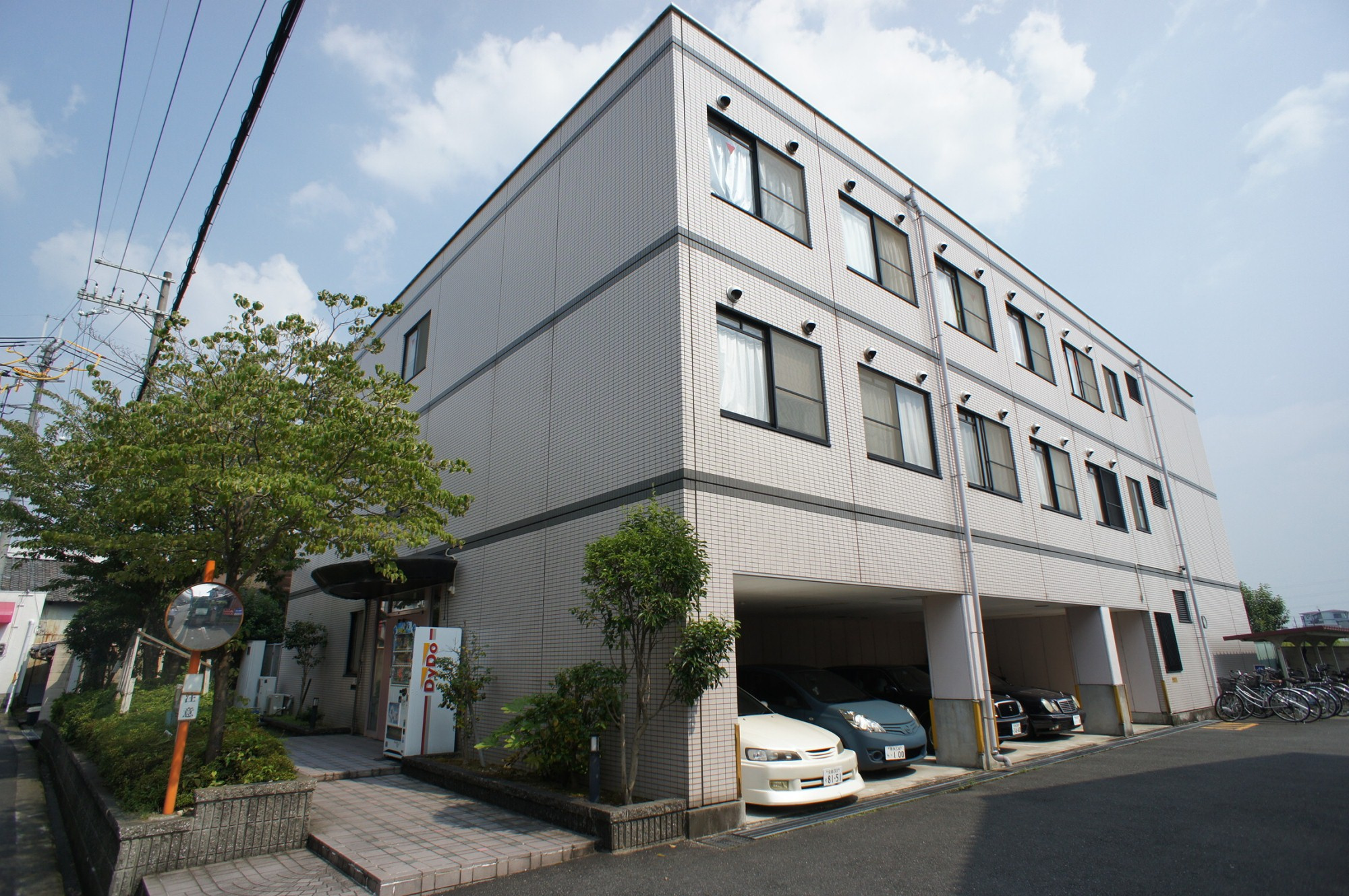 アスカ２１大和小泉の外観