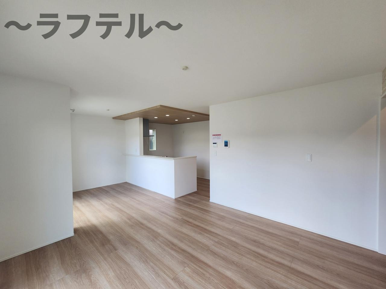 入間市扇町屋７期５棟の居間・リビング