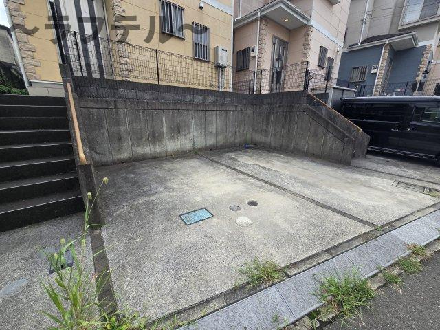 所沢市荒幡戸建の駐車場