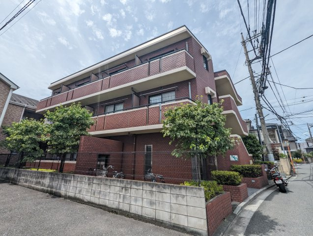 所沢市西住吉の賃貸マンションの外観