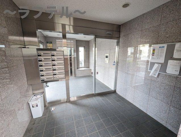 所沢市西住吉の賃貸マンションのロビー