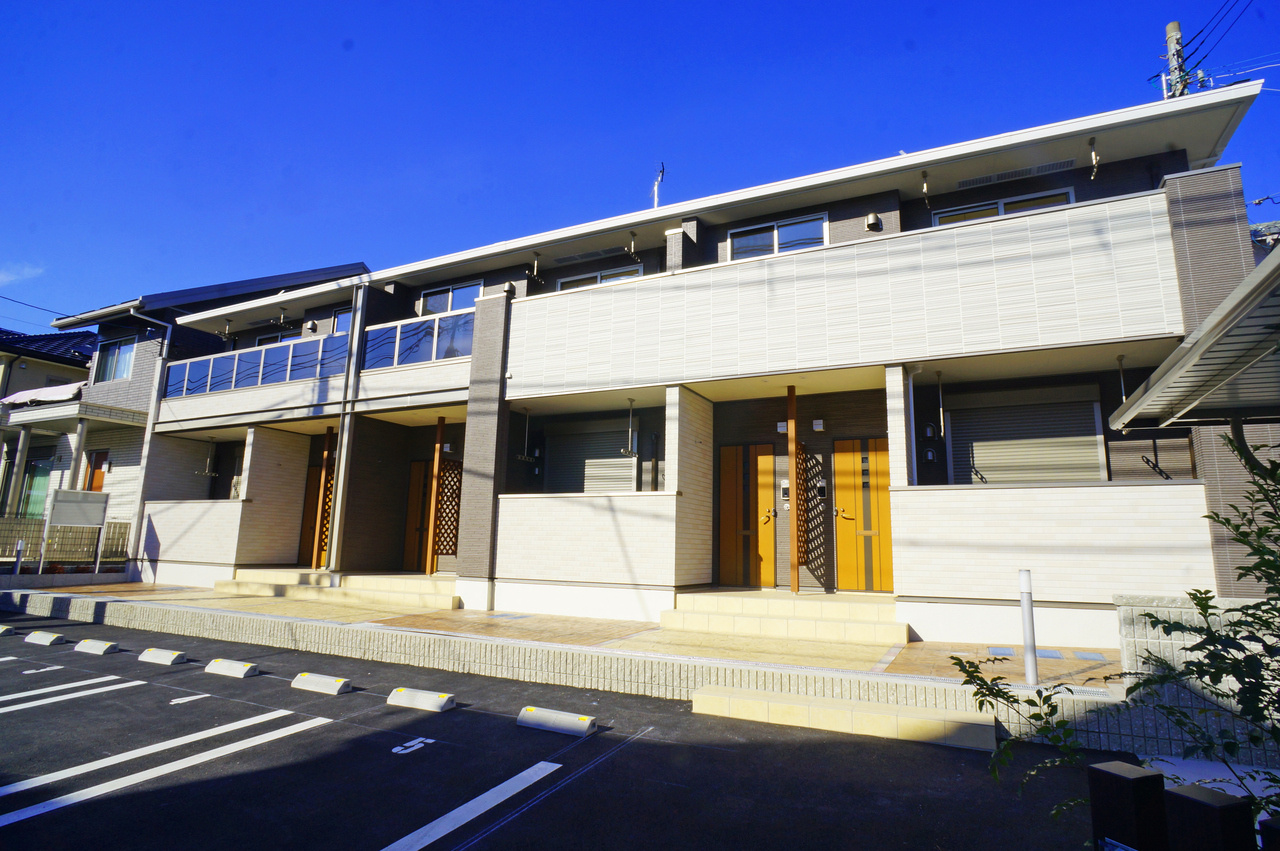 橿原市山之坊町のアパートの外観