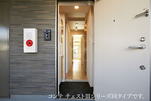メゾンド トレーフルの玄関