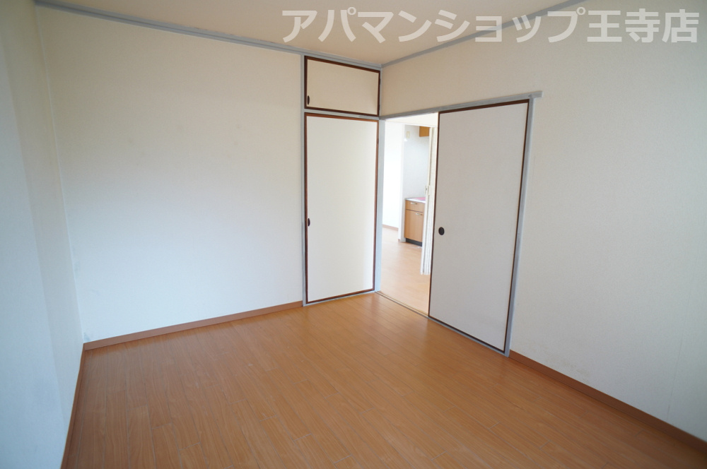 三郷グリーンハイツの洋室