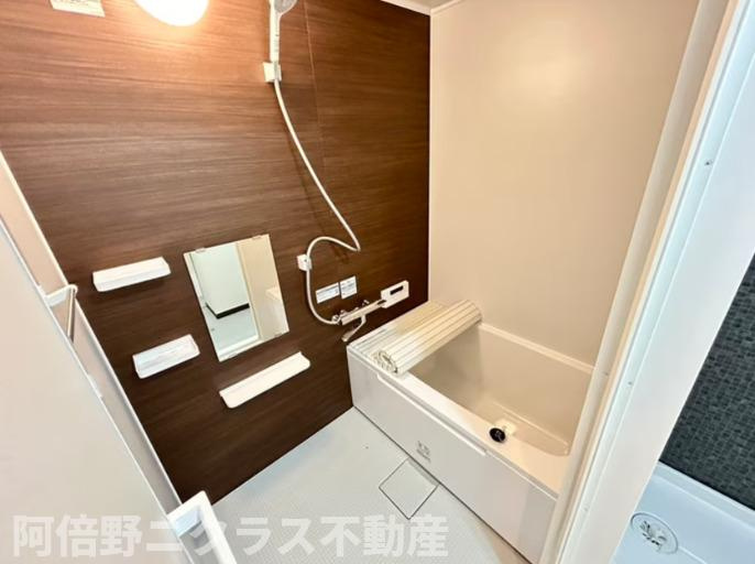 クレセントコートの浴室|内装は別部屋の参考写真です。