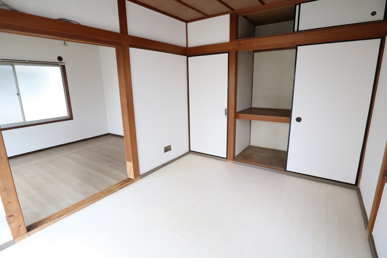橿原市西池尻町戸建の洋室