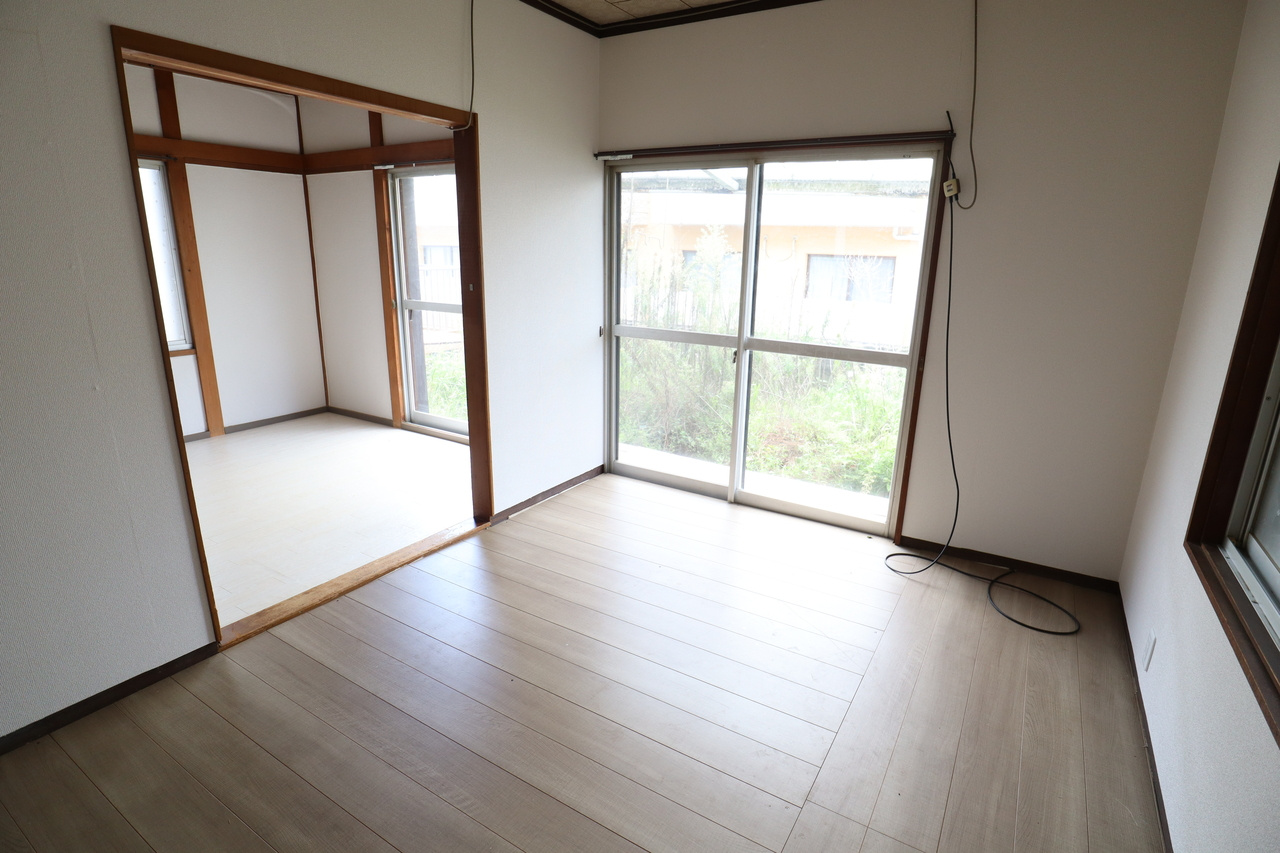 橿原市西池尻町戸建の洋室