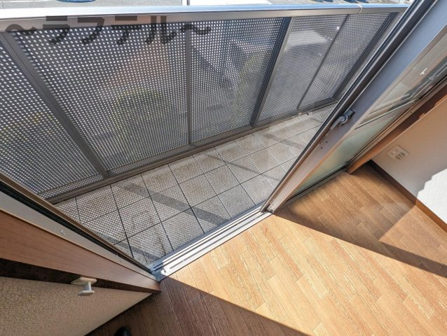 パラシオンBのバルコニー|別部屋イメージ写真