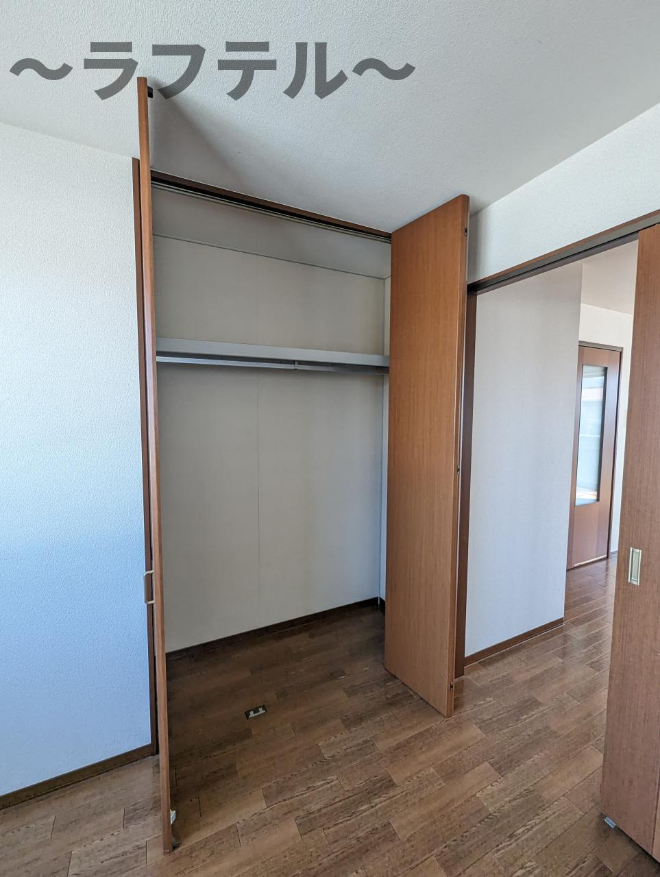 パラシオンBの収納|別部屋イメージ写真