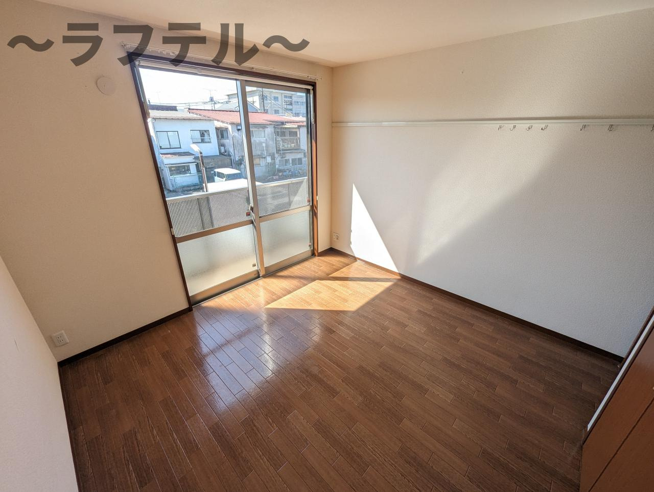パラシオンBの居間・リビング|別部屋イメージ写真