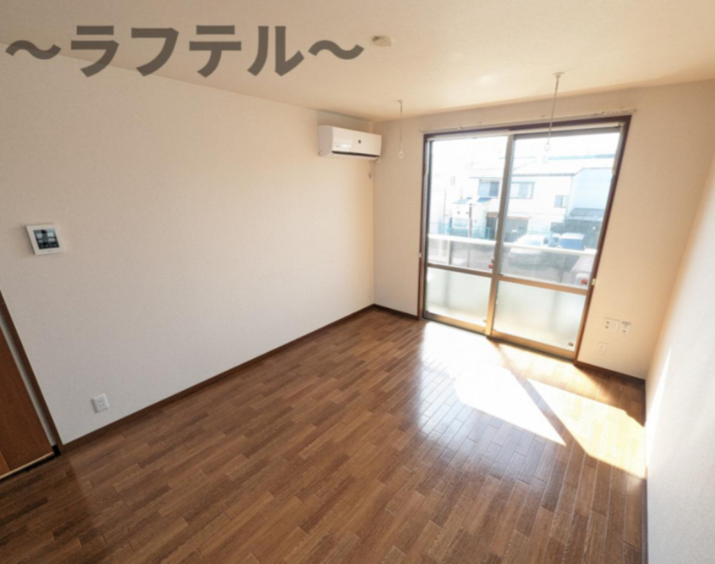 パラシオンBの居間・リビング|別部屋イメージ写真