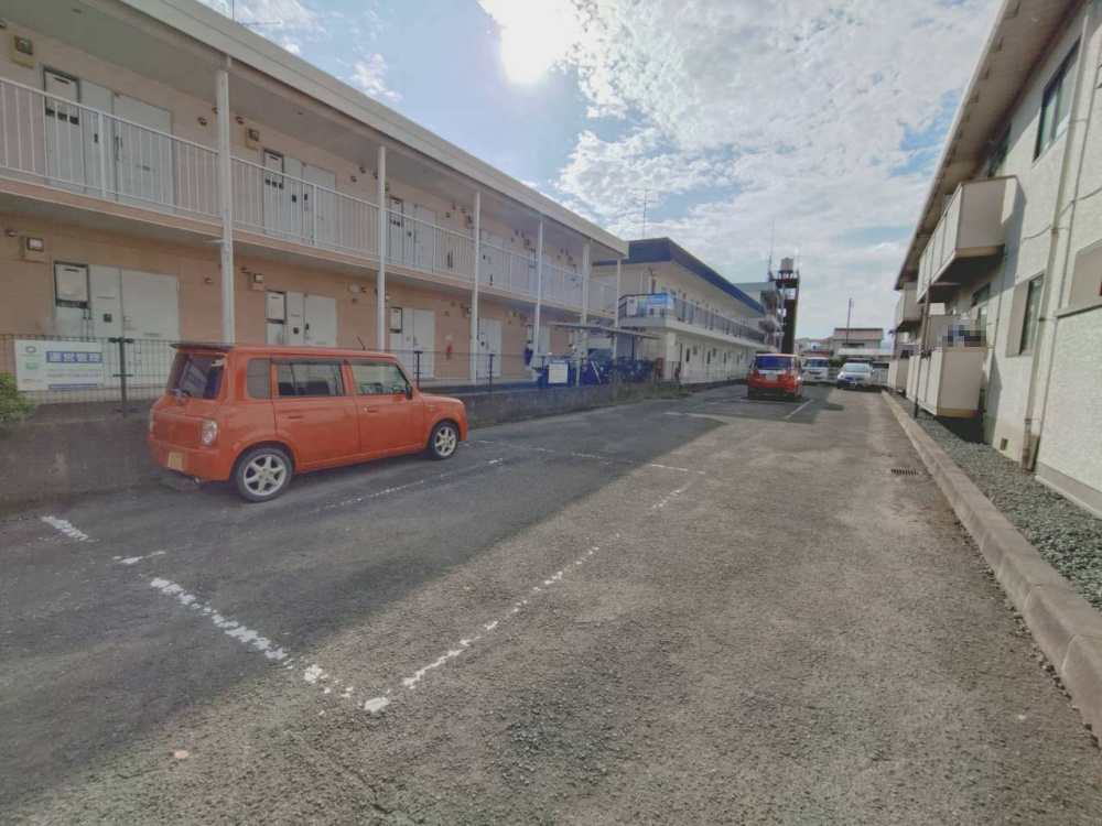 清水コーポの駐車場