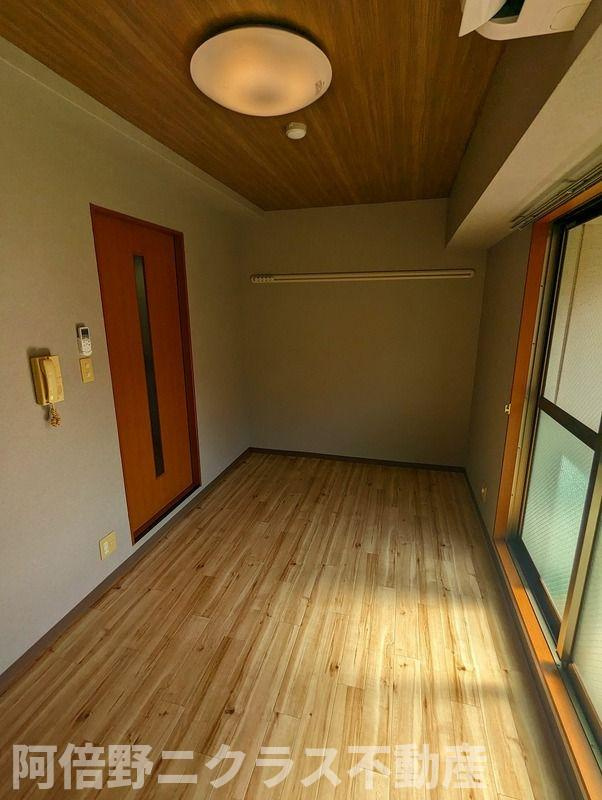 MiYo87天下茶屋の洋室