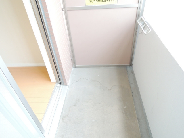 アクシーズタワー川口栄町Ⅰのバルコニー|別号室の参考写真です。