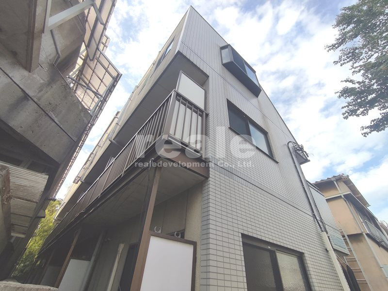武蔵野市吉祥寺北町２丁目の賃貸マンションの外観