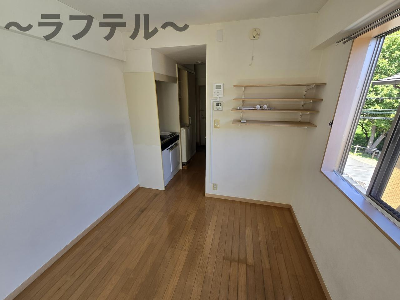 クレシェール狭山ヶ丘の居間・リビング