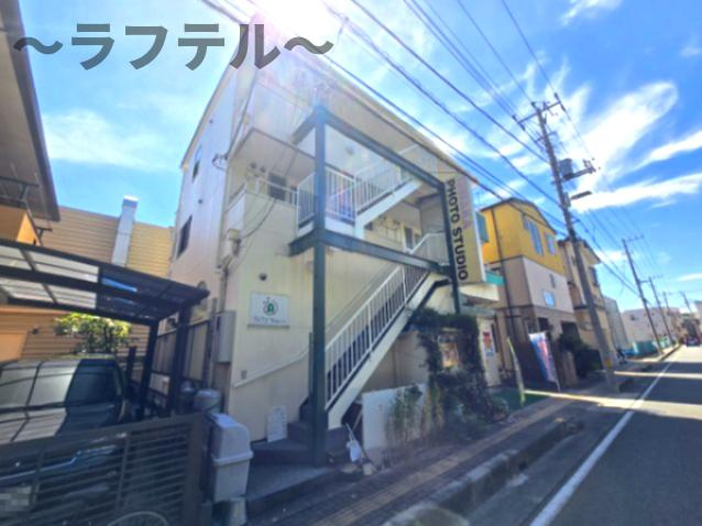 クレシェール狭山ヶ丘の外観
