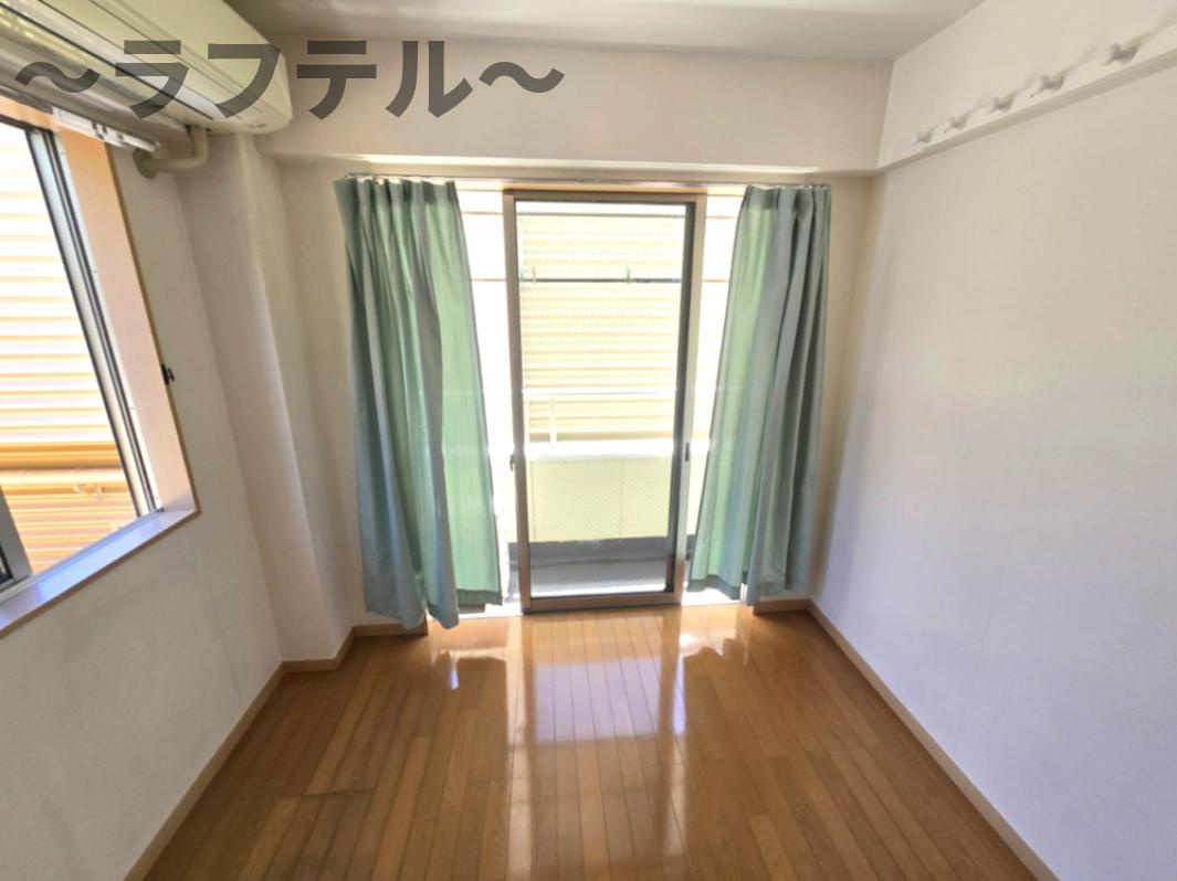 クレシェール狭山ヶ丘の洋室