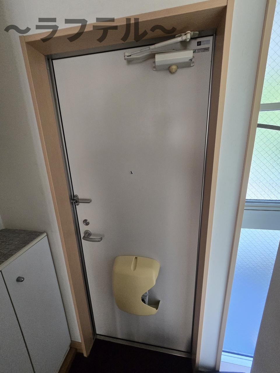 クレシェール狭山ヶ丘の玄関