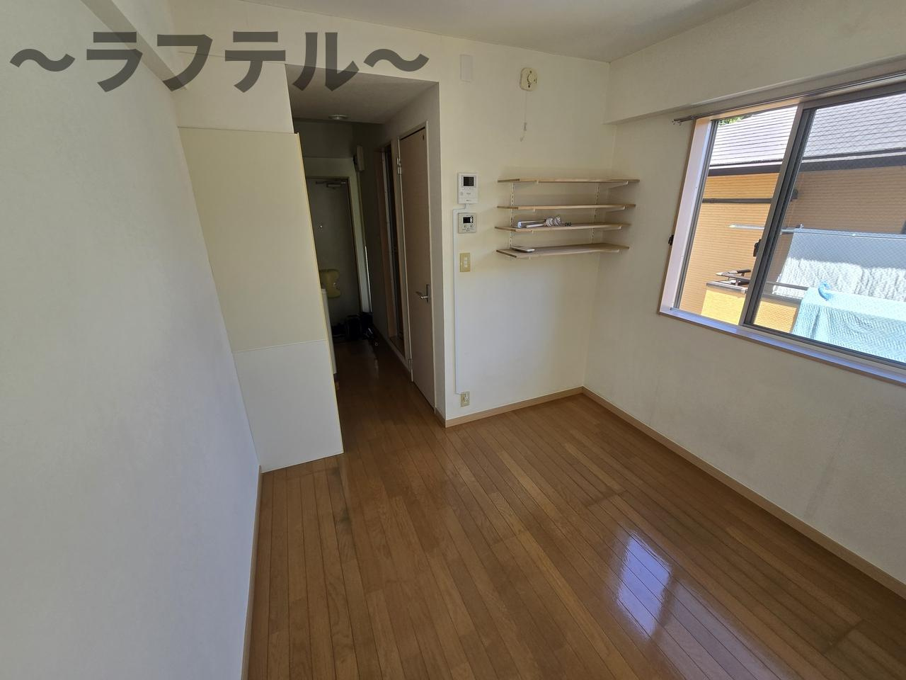 クレシェール狭山ヶ丘の洋室
