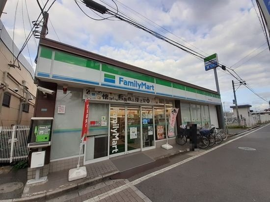 ラフレシール　新所沢の周辺|ファミリーマート 新所沢駅前店まで140m